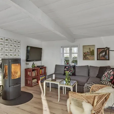 Ose - 50m From The Sea By Interhome *